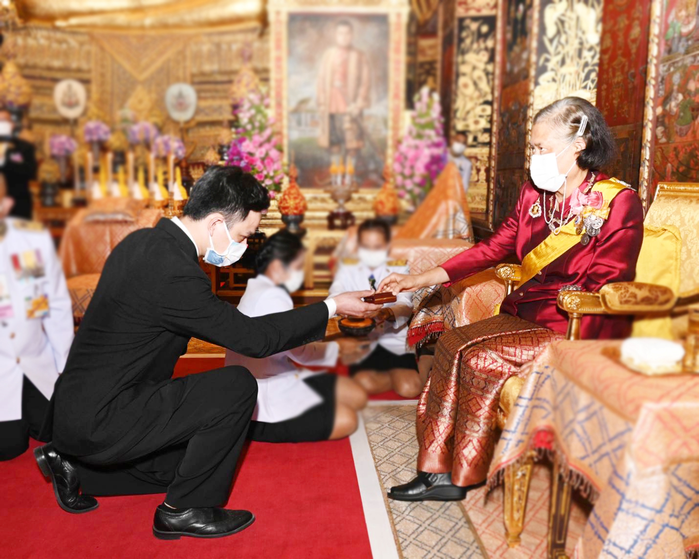 CIBIO'2 ประเทศไทยได้ร่วมรับเสด็จ และรับพระราชทานของที่ระลึก